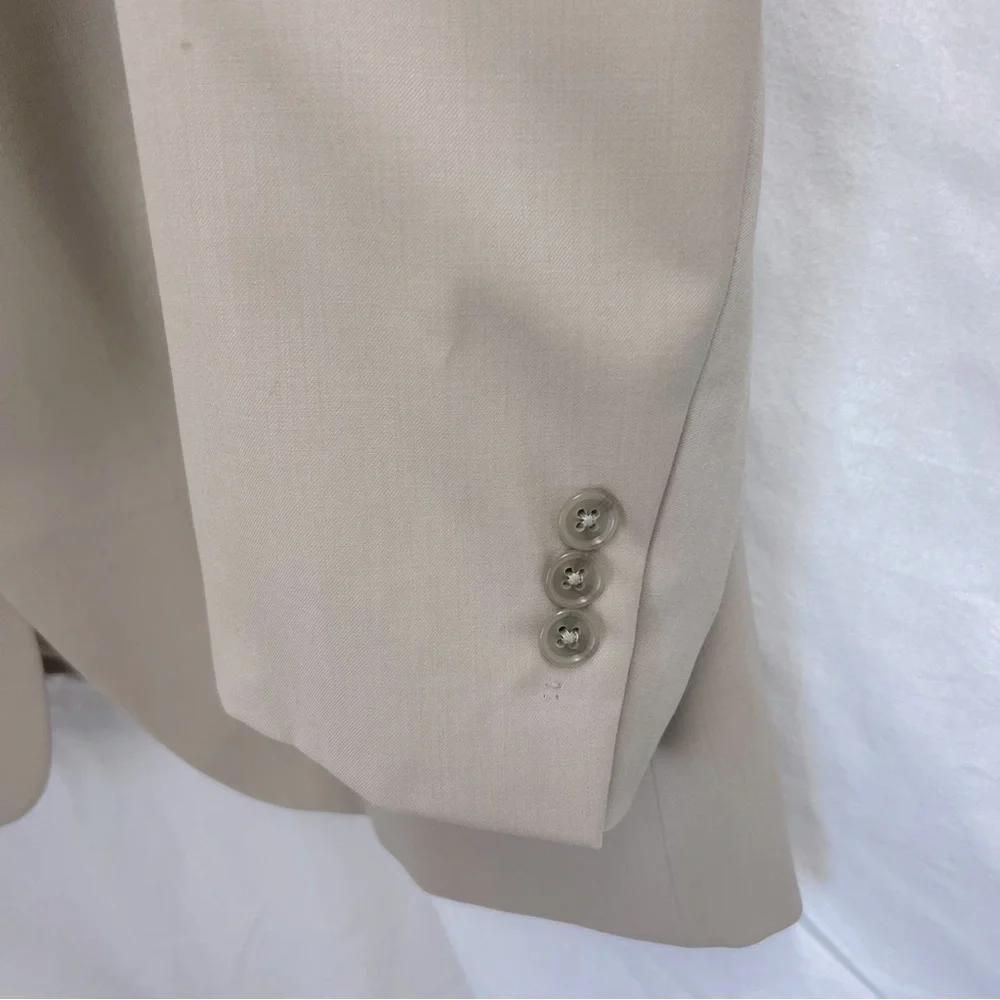 Calvin Klein 100% wool khaki sport coat. - Picture 5 of 10